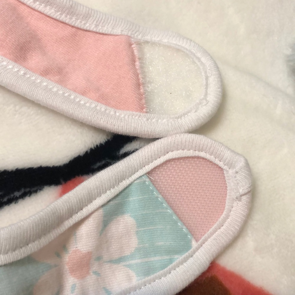 Gymboree Baby Bibs - Picture 4 of 4